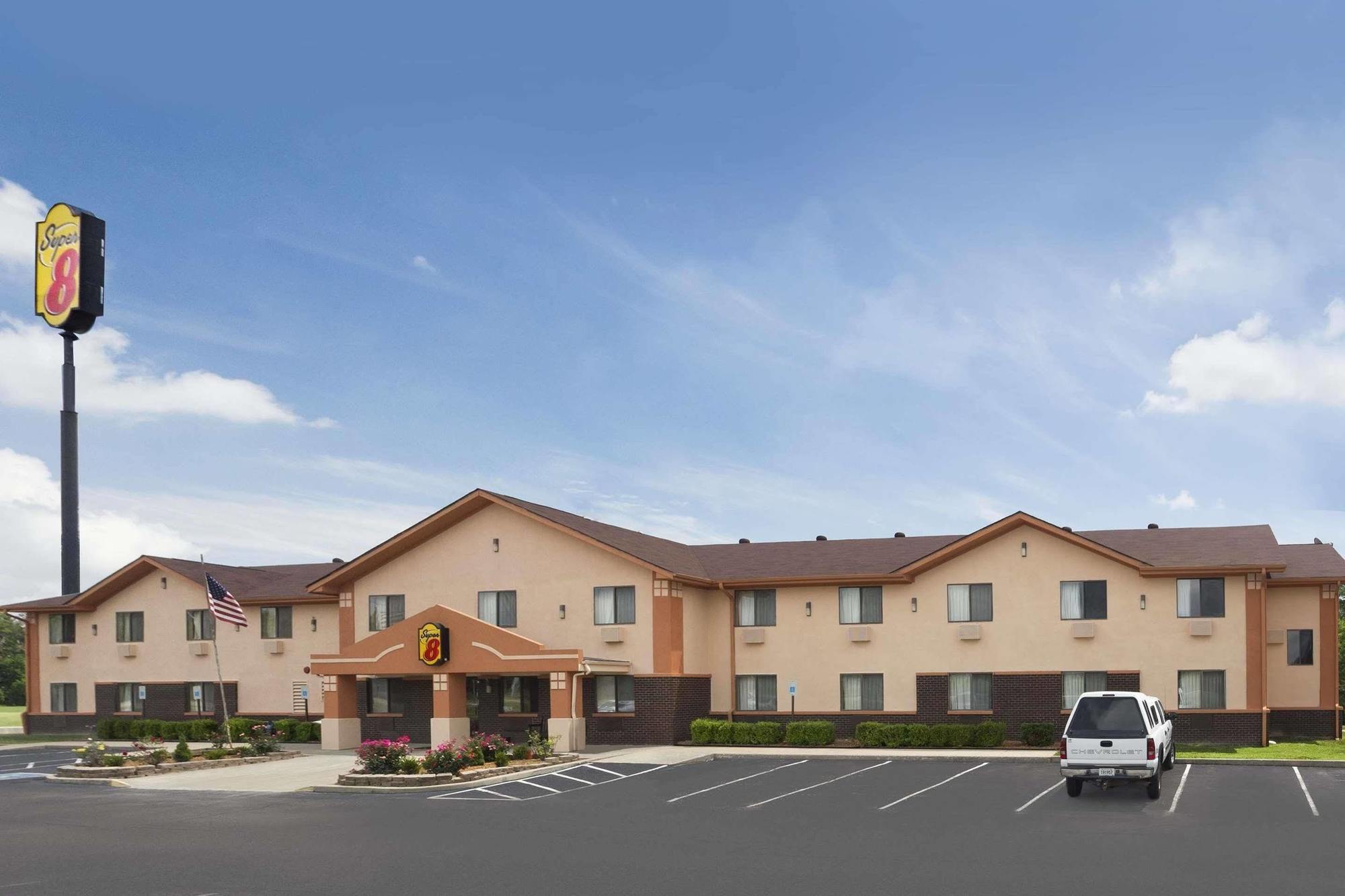 Super 8 By Wyndham Mayfield Exterior photo